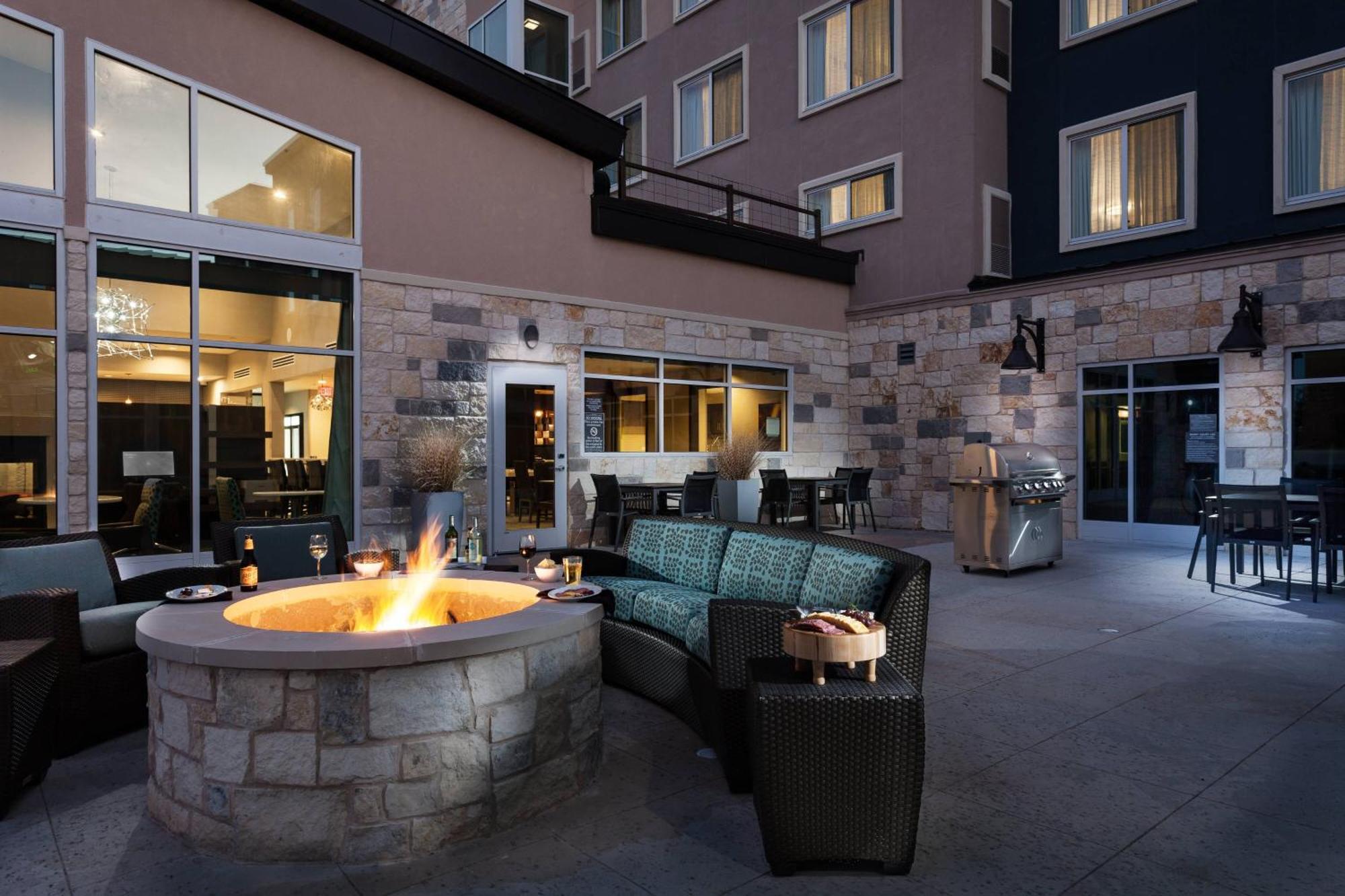 Four Points Residence Inn By Marriott Austin Lake Austin/River Place מראה חיצוני תמונה