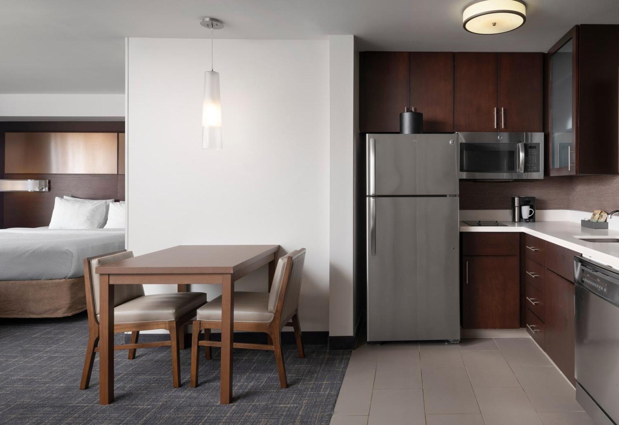 Four Points Residence Inn By Marriott Austin Lake Austin/River Place מראה חיצוני תמונה