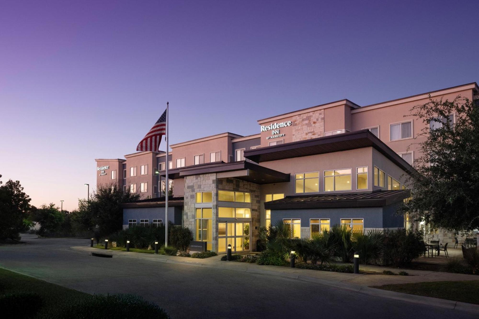 Four Points Residence Inn By Marriott Austin Lake Austin/River Place מראה חיצוני תמונה