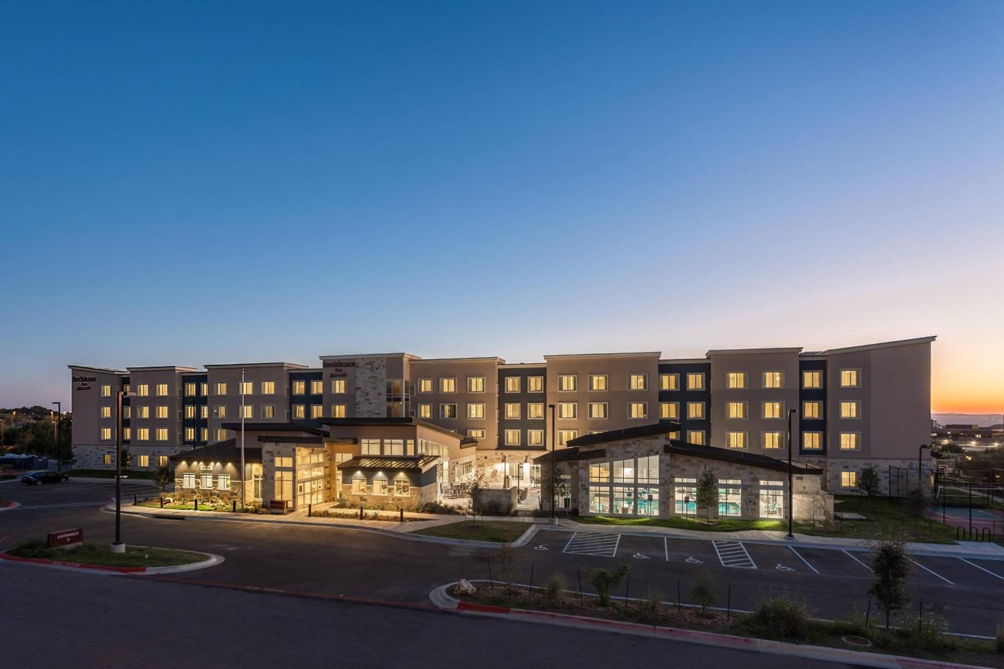 Four Points Residence Inn By Marriott Austin Lake Austin/River Place מראה חיצוני תמונה